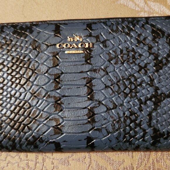 Coach Snakeskin Embossed Leather Zip Accordian Wallet _ Black and Blue _NEW - Picture 1 of 10